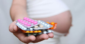 antibióticos durante el parto, embarazada, pastillas, embarazo