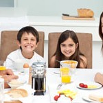 un buen desayuno, hábitos saludables, nutrición infantil