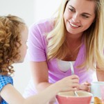 madre_hija_comida