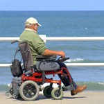 efectos del calor, ancianos, mayores, silla de ruedas