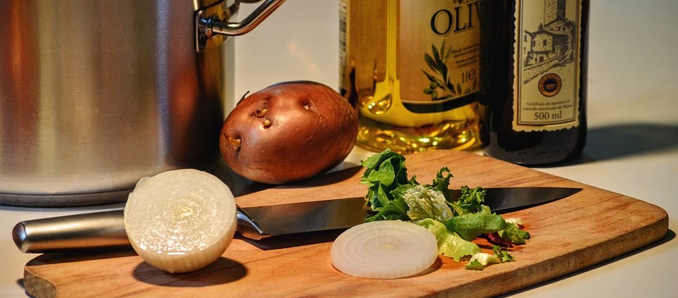Alumnos de secundaria aprenderán a cocinar con ingredientes de la dieta mediterránea