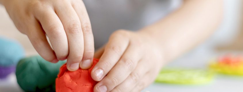 10 planes sin pantalla. plastilina